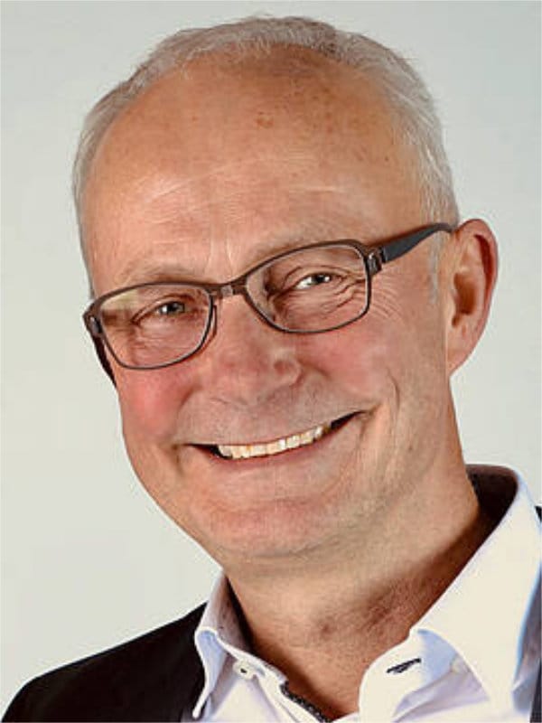 Portrait von Birgit Wohlgemuth einer Partnerin des Beratungsunternehmens Biniasz und Partner - akademie | beratung | coaching