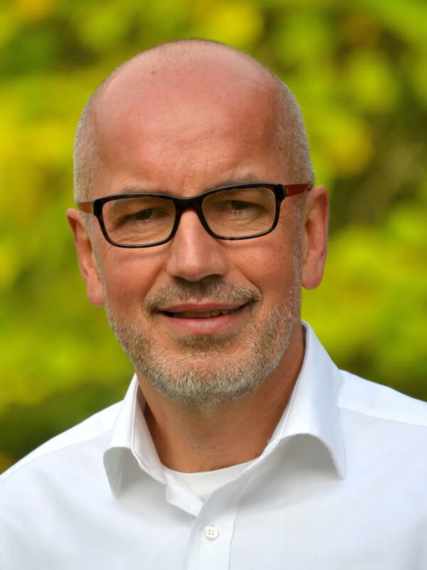 Portrait von Heike Alfers, einer Partnerin des Beratungsunternehmens Biniasz und Partner - akademie | beratung | coaching